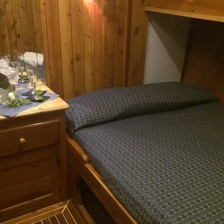 Båthotell Veliero Kaptan Ylmaz Milazzo